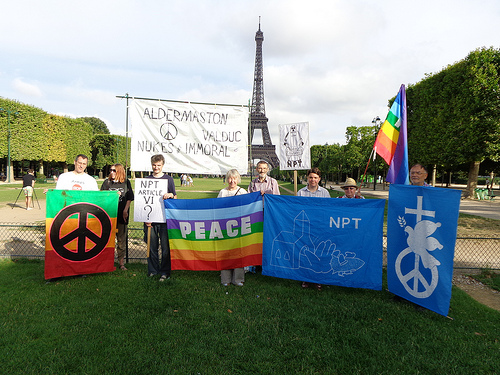 Un jeûne organisé à Paris pour abolir les armes nucléaires